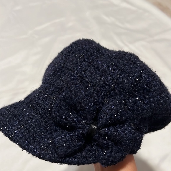 Shiny Hat - Picture 5 of 5